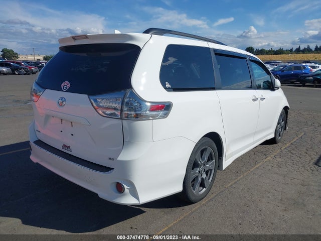 Toyota SIENNA SE 2018 5TDXZ3DC4JS913238 Image 4
