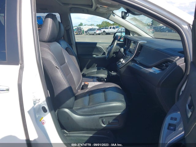 Toyota SIENNA SE 2018 5TDXZ3DC4JS913238 Image 5