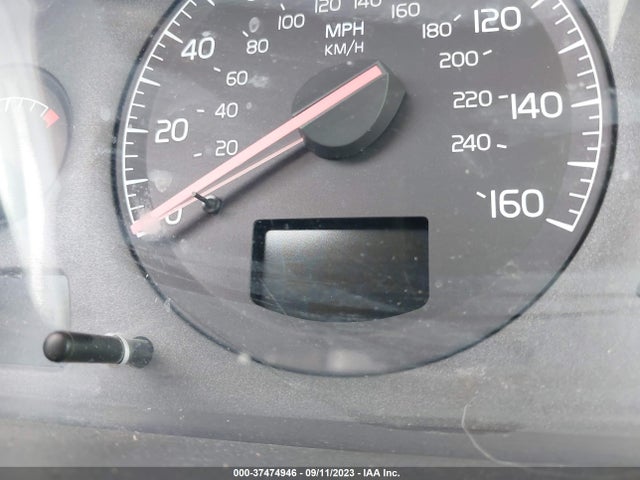 2001 VOLVO V70 VIN: YV1SZ58DX11041549
