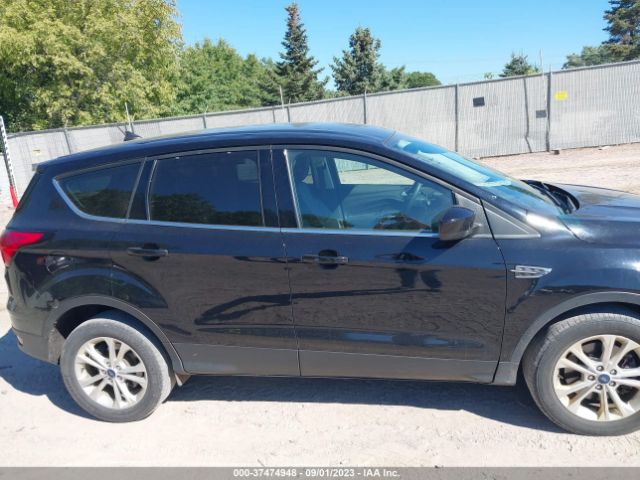 1FMCU9GD5KUB81067 Ford ESCAPE SE