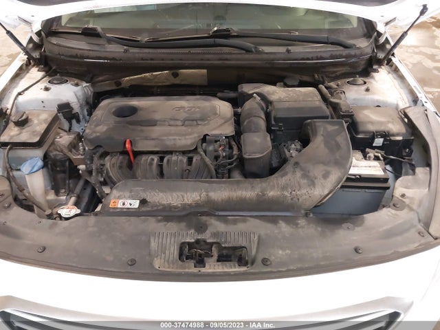 2015 HYUNDAI SONATA 2.4L SE VIN: 5NPE24AF7FH158440