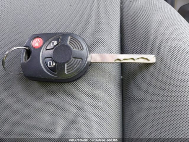 1FMCU9GX3GUC36875 Ford ESCAPE SE