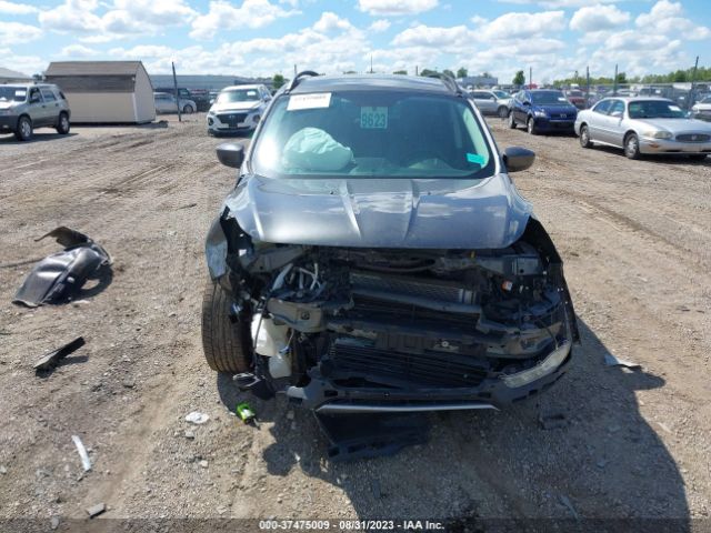 1FMCU9GX3GUC36875 Ford ESCAPE SE