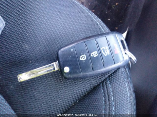 KNDPBCAC2F7741706 KIA Sportage Lx
