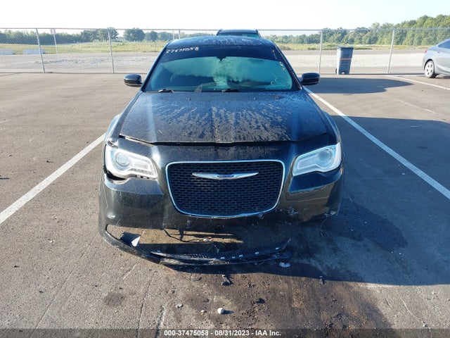 2C3CCAAG1JH250158 Chrysler 300 Touring