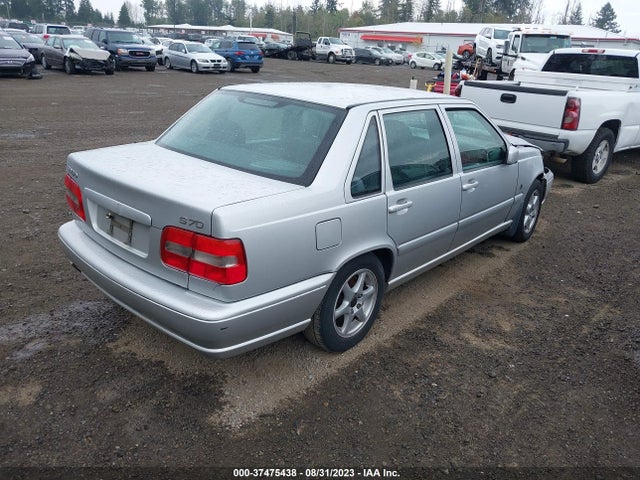 1999 VOLVO S70 VIN: YV1LS55A7X2611691