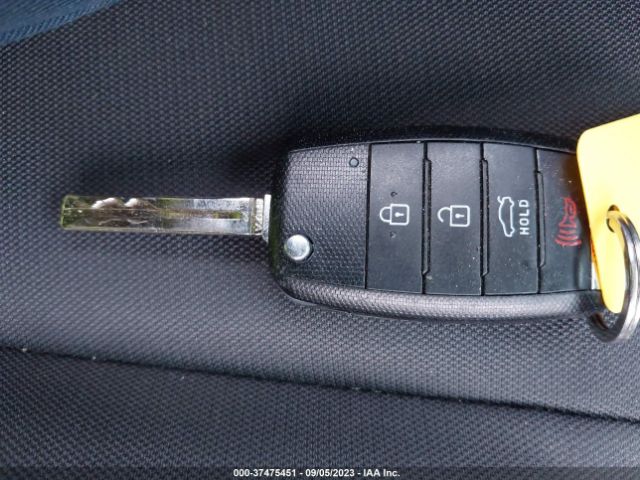 KNADM4A32E6377517 KIA RIO LX