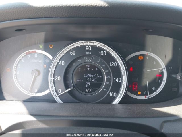 1HGCR2F32HA242411 Honda Accord Sedan Lx