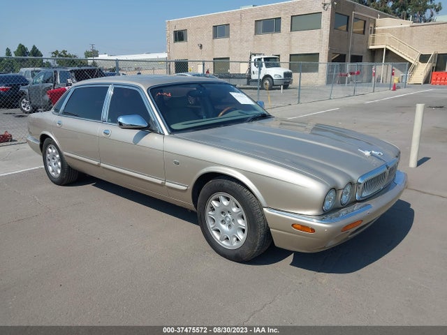 1999 JAGUAR XJ8 SAJKD6045XC873580 Photo 0