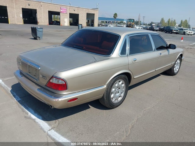 1999 JAGUAR XJ8 SAJKD6045XC873580 Photo 3