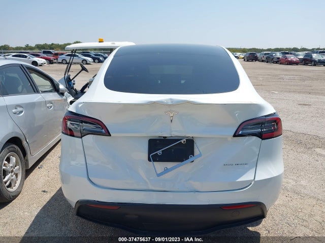 Tesla Model Y Long Range 2021 5YJYGDEE0MF240571 Image 14