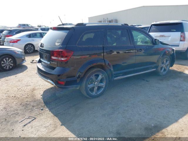 3C4PDCGG3JT170963 Dodge Journey Crossroad