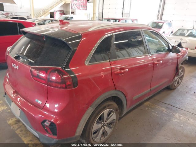 KNDCB3LC0N5540828 KIA NIRO LX