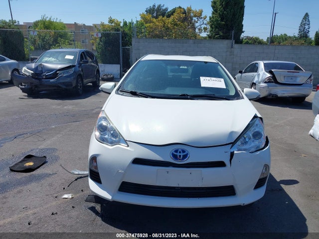Toyota Prius C One/three/two/four 2014 JTDKDTB35E1060329 Image 4