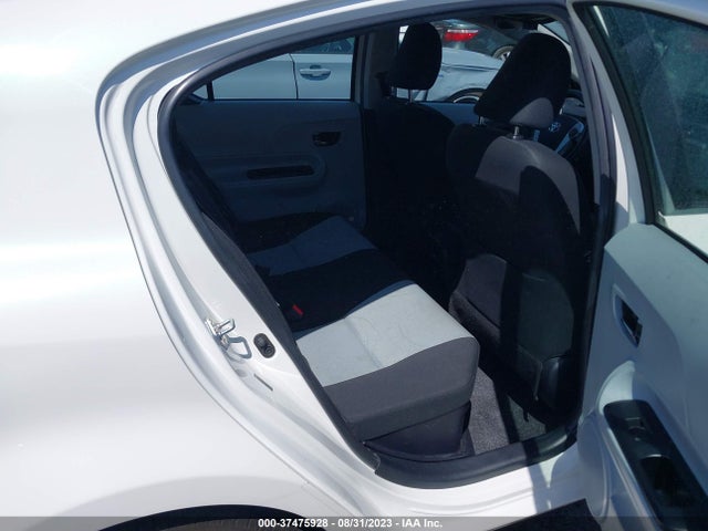 Toyota Prius C One/three/two/four 2014 JTDKDTB35E1060329 Image 14