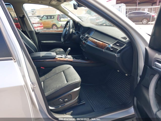 2011 BMW X5 35D VIN: 5UXZW0C52BL657637