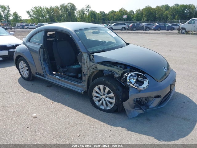 2018 VOLKSWAGEN BEETLE 3VWFD7AT7JM711755 Photo 0