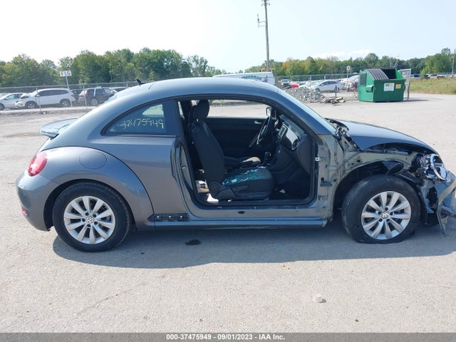 2018 VOLKSWAGEN BEETLE S/COAST VIN: 3VWFD7AT7JM711755
