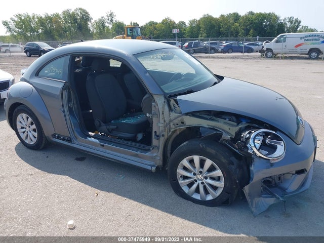 2018 VOLKSWAGEN BEETLE 3VWFD7AT7JM711755 Photo 5