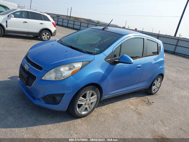 Chevrolet Spark Lt 2015 KL8CD6S99FC734412 Image 2
