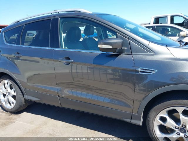 1FMCU0J9XFUB91681 Ford Escape Titanium