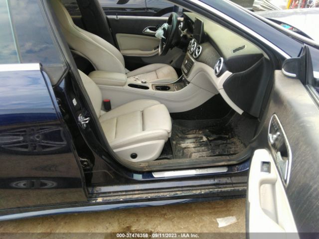 WDDSJ4GB1KN723999 Mercedes-Benz CLA 250