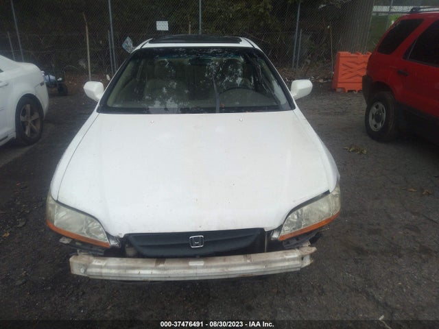 2000 HONDA ACCORD CPE EX W/LEATHER VIN: 1HGCG2257YA031217