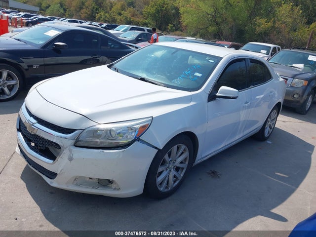 Chevrolet MALIBU LT 2015 1G11D5SLXFF224078 Image 2