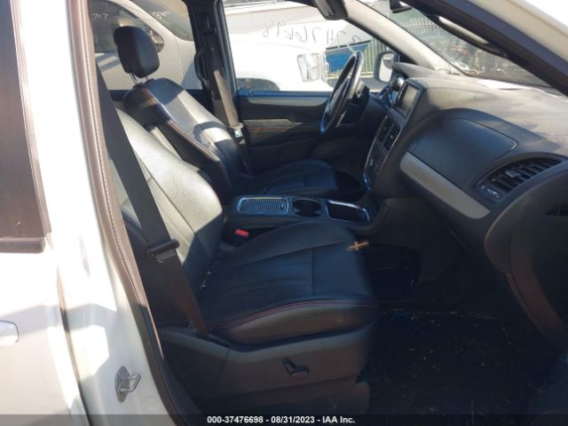 2C4RDGEG3JR189647 Dodge Grand Caravan Gt