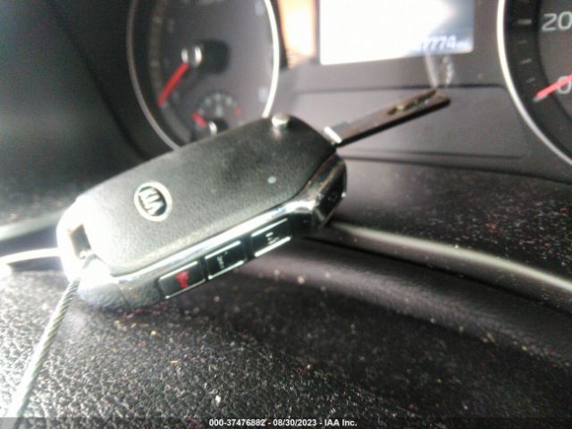 3KPF24AD2KE071594 KIA Forte Lxs