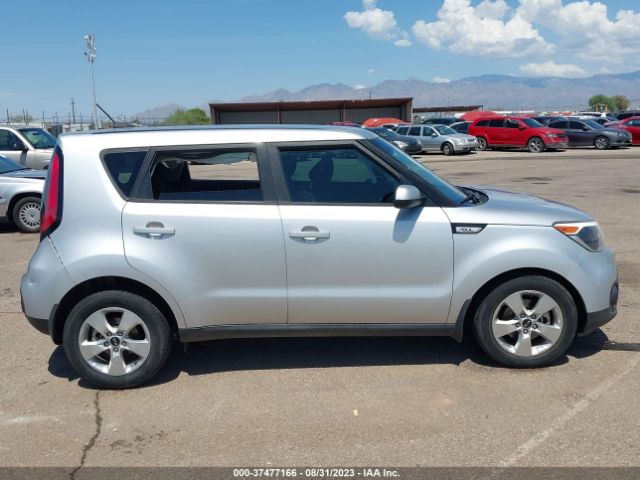 KNDJN2A2XH7433880 KIA Soul Base