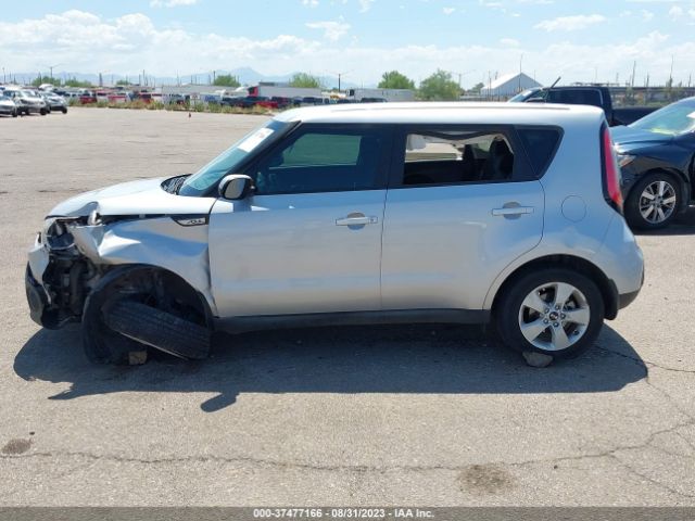 KNDJN2A2XH7433880 KIA Soul Base