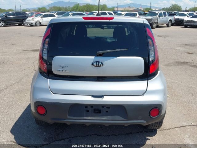 KNDJN2A2XH7433880 KIA Soul Base