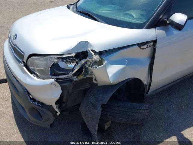 KNDJN2A2XH7433880 KIA Soul Base