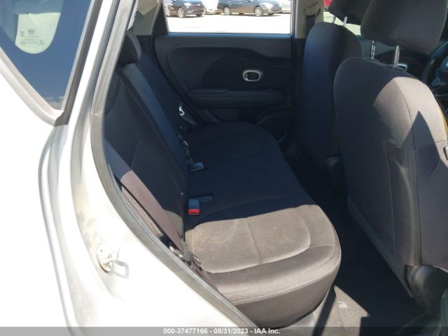 KNDJN2A2XH7433880 KIA Soul Base
