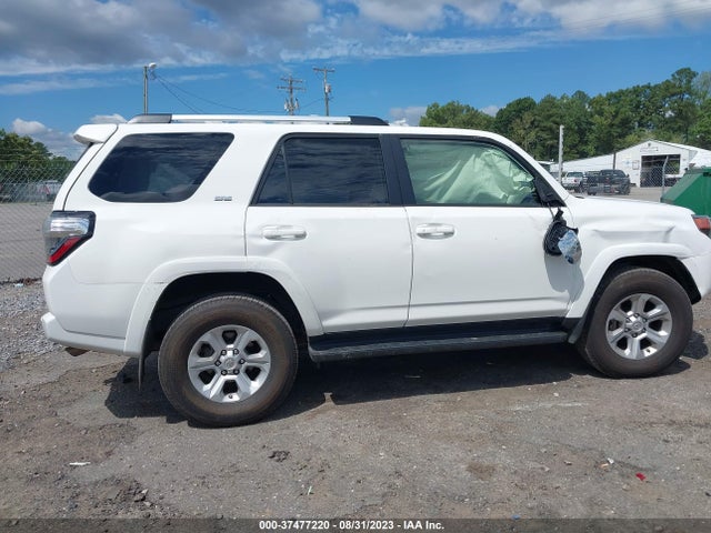 Toyota 4RUNNER SR5 2019 JTEBU5JR5K5668711 Image 13