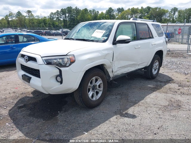 Toyota 4RUNNER SR5 2019 JTEBU5JR5K5668711 Image 2
