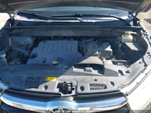Toyota Highlander Le 2015 5TDZKRFH0FS058439 Image 10