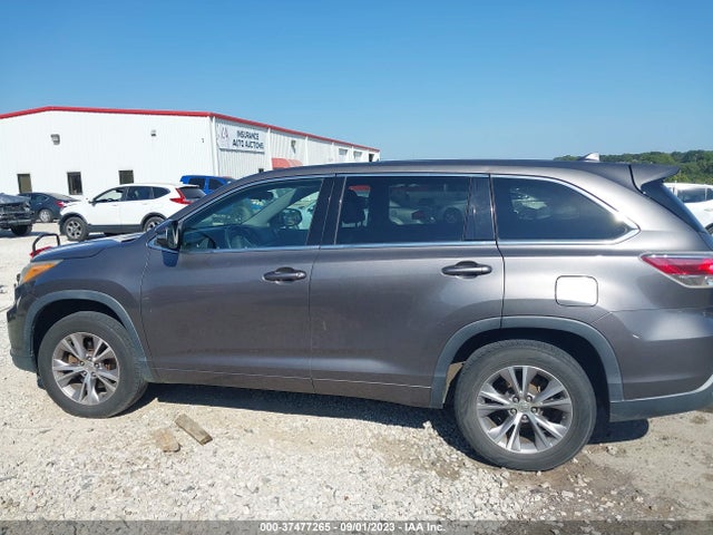 Toyota Highlander Le 2015 5TDZKRFH0FS058439 Image 14