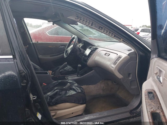 2002 HONDA ACCORD SDN EX W/LEATHER VIN: 1HGCG16522A046008