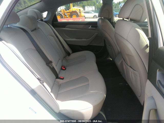 2016 HYUNDAI SONATA 2.4L SE VIN: 5NPE24AF1GH312416