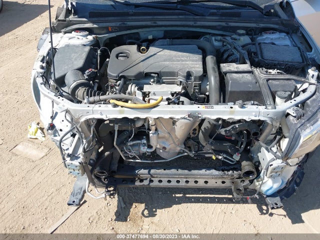 2018 CHEVROLET MALIBU LT VIN: 1G1ZD5ST4JF177304