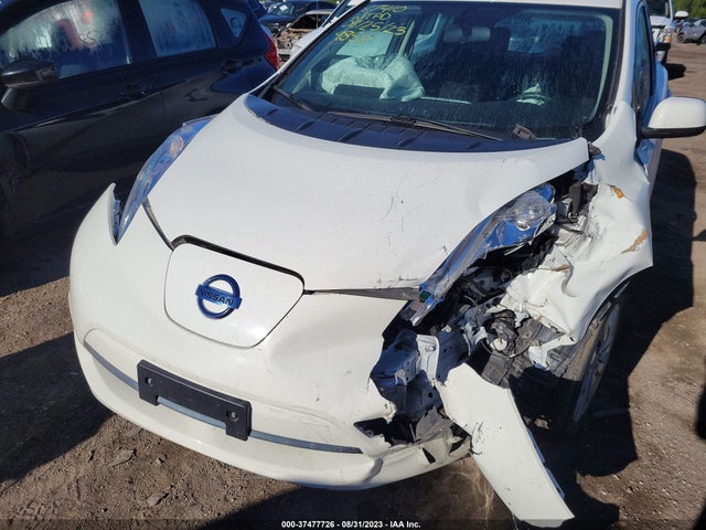 2015 NISSAN LEAF S VIN: 1N4AZ0CP7FC329858