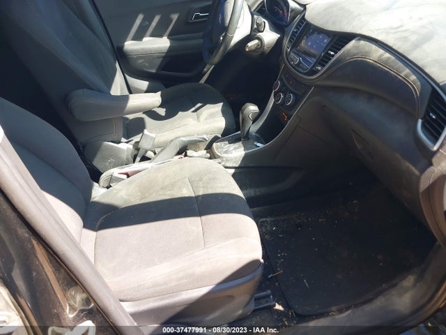 Chevrolet TRAX LS 2018 3GNCJKSB6JL418093 Image 5