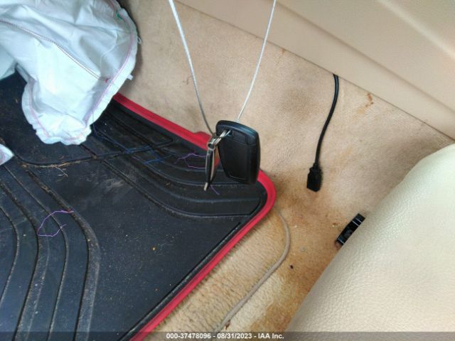 WBA3B1G59ENT00724 BMW 3 Series 320i