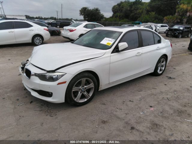 WBA3B1G59ENT00724 BMW 3 Series 320i