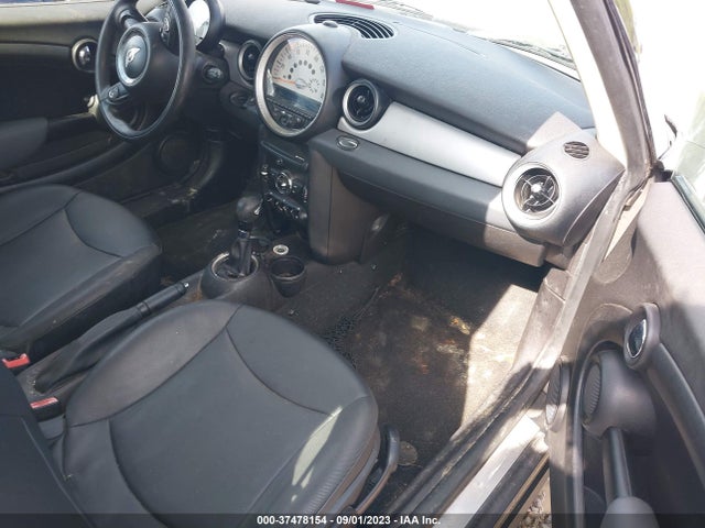 2012 MINI COOPER CLUBMAN WMWZF3C58CT489293 Photo 4