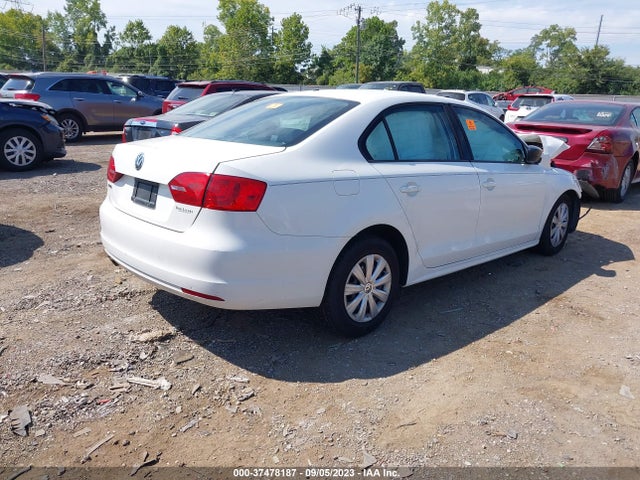 3VW2K7AJ7EM219123 Volkswagen Jetta Sedan S