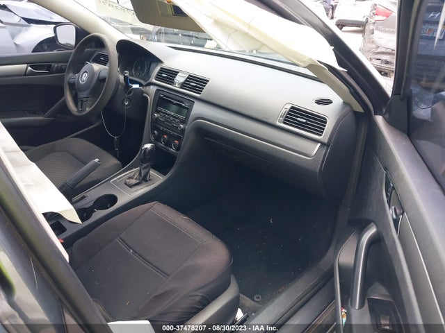 1VWAP7A36EC003070 Volkswagen PASSAT S