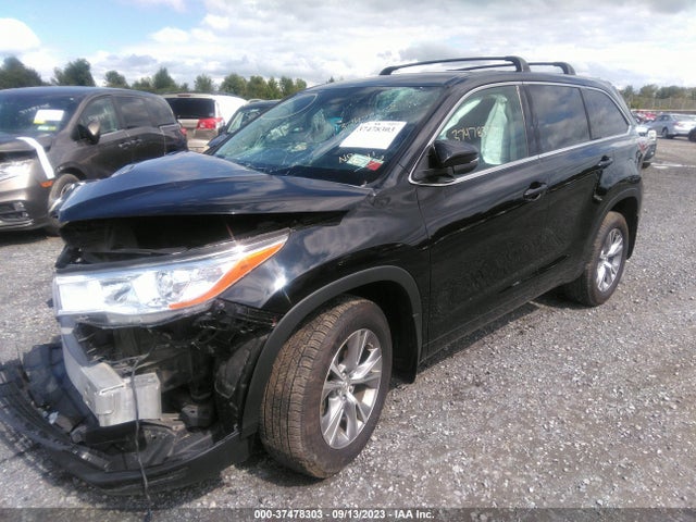 Toyota Highlander Le 2015 5TDBKRFH9FS113150 Image 2